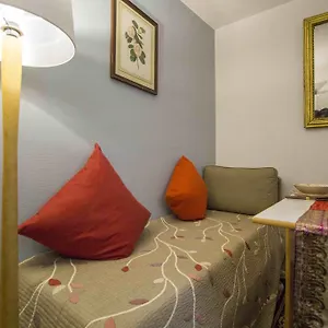 Des Arts Montmartre צרפת